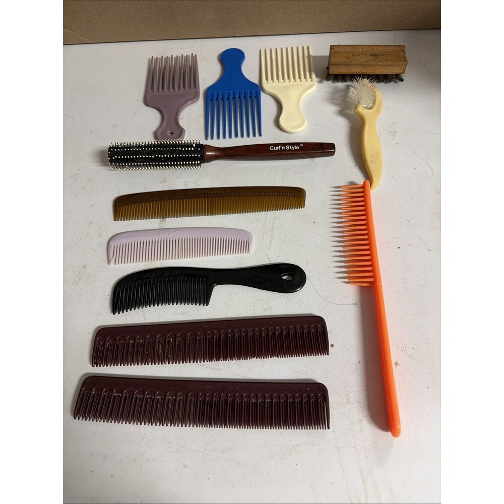 Lot Of Vintage Combs Hair Picks Brushes Goody Tupperware Unbreakable